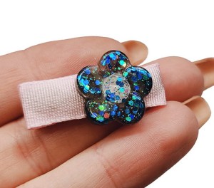 Spineczka kwiatuszek hand made żywica   