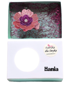 Spinka z błyszczącym kwiatuszkiem personalizacja