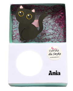 Czarny kot spinka personalizowana