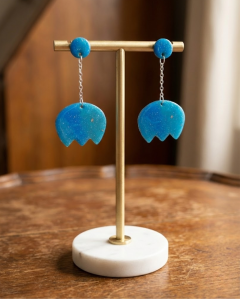 Azure Cascade – Długie Kolczyki w Kolorze Turkusu